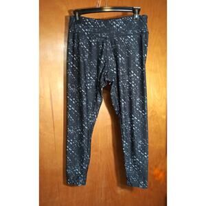 Go Fit Women's Medium Workout Leggings Black Allover Print Ankle Length